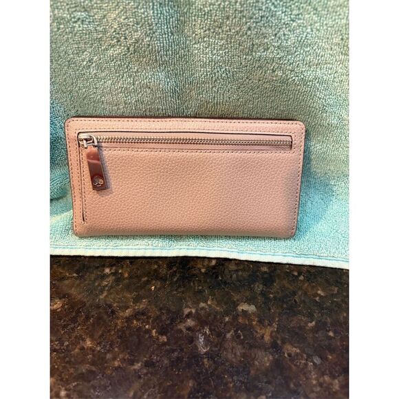 Kate Spade Women's Gray Leather Wallet with Logo & Zipper Accents - Picture 8 of 8